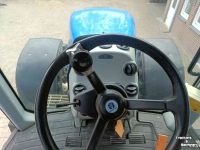 Schlepper / Traktor New Holland T8050 Supersteer powershift