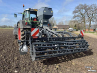 Grubber  Agroland Raptor 300 + Agriwir zaaimachine