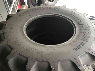 Räder, Reifen, Felgen & Distanzringe Vredestein Set 710/75R38 en 600/70R28