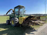 Feldhäcksler John Deere 5830