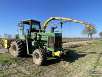 Feldhäcksler John Deere 5830