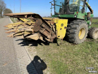 Feldhäcksler John Deere 5830