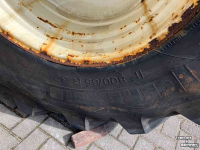 Räder, Reifen, Felgen & Distanzringe Michelin Set CEREXBIB 800/65R32 op velg  aansluitmaat 280/335/10gaats