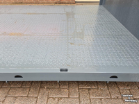 Container  Container flat