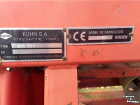 Düngerstreuer Rauch Kuhn MDS 921 op troley