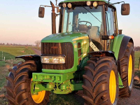 Schlepper / Traktor John Deere 6830