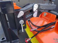 Kehrmaschine Hofstede Veegmachine Model TOP-MT Borstel 60cm voor mini loader verreiker shovel heftruck