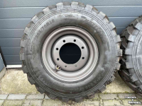 Räder, Reifen, Felgen & Distanzringe Alliance 365/70R18