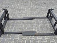 Frontlader  Palletvork vorkenbord lepelbord met euro aansluiting Balenprikker.