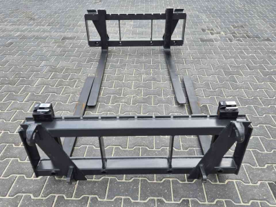 Frontlader  Palletvork vorkenbord lepelbord met euro aansluiting Balenprikker.