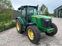 Schlepper / Traktor John Deere 5085M