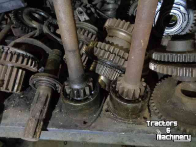 Gebrauchte Teile für Traktoren Deutz 4006