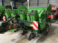 Kartoffellegemaschine Miedema CP42 bekerpootmachine  | getrokken | aanaardkap | dewulf