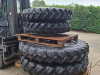Räder, Reifen, Felgen & Distanzringe BKT 230/95R32 & 270/95R48
