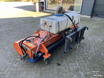 Kehrmaschine Tuchel Tuchel Profi 230 - H - 600 Veegmachine