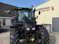 Schlepper / Traktor Valtra N122