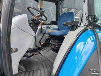 Schlepper / Traktor New Holland T5050 met voorlader