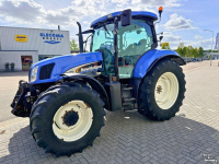 Schlepper / Traktor New Holland TS125A