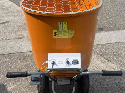Sägemehl Streuer für Liegeboxen Flingk SE250