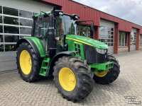 Schlepper / Traktor John Deere 6090M