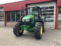 Schlepper / Traktor John Deere 6090M