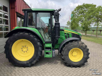 Schlepper / Traktor John Deere 6090M