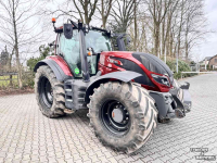 Schlepper / Traktor Valtra T174 Active