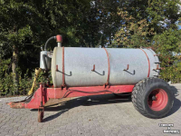 Gülletankwagen / Güllefässer  4000L mesttank/watertank