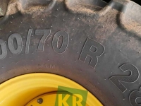 Räder, Reifen, Felgen & Distanzringe Mitas 600/70R28 SFT 50 mm Profiel 99%