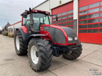 Schlepper / Traktor Valtra T130