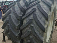 Räder, Reifen, Felgen & Distanzringe BKT 650/65R38 540/65R28 op Valtra velgen