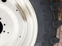 Räder, Reifen, Felgen & Distanzringe Trelleborg Trelleborg - 710/70R42 TM900 op wiel Valtra Q-serie