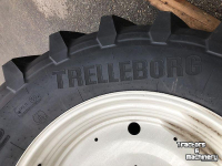 Räder, Reifen, Felgen & Distanzringe Trelleborg Trelleborg - 710/70R42 TM900 op wiel Valtra Q-serie