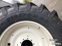 Räder, Reifen, Felgen & Distanzringe Trelleborg Trelleborg - 710/70R42 TM900 op wiel Valtra Q-serie