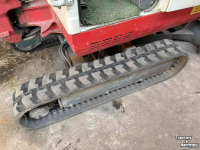 Raupenbagger Takeuchi TB016 met machinetrailer