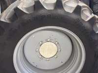 Räder, Reifen, Felgen & Distanzringe Trelleborg TRELLEBORG VF 520/60R28 cpl wielen