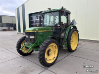 Schlepper / Traktor John Deere 6110 PowerQuad