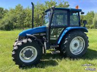 Schlepper / Traktor New Holland 7635