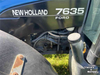 Schlepper / Traktor New Holland 7635