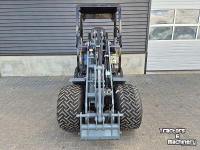 Radlader Giant G2700HD