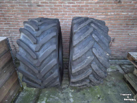 Räder, Reifen, Felgen & Distanzringe BKT VF 600/60R30