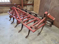 Grubber  Wifo Vastetandcultivator met Kooirol