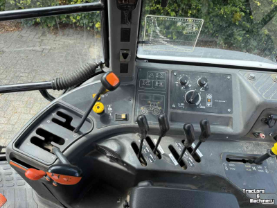 Schlepper / Traktor New Holland 8160 Dual  Command