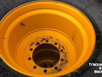 Räder, Reifen, Felgen & Distanzringe BKT 750/60R26.5 95% FL 630 / Nog 1 set voorradig
