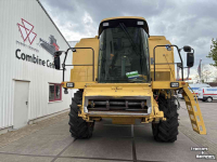 Mähdrescher New Holland TX66