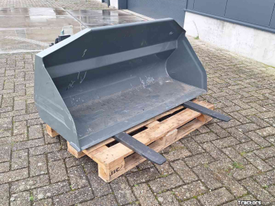 Baggerlöffels Kramer grondbak palletvorken