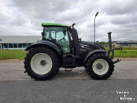 Schlepper / Traktor Valtra T 214 Direct Twintrac