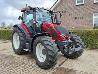 Schlepper / Traktor Valtra G125eA