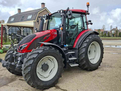 Schlepper / Traktor Valtra G125eA