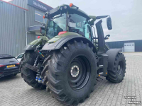 Schlepper / Traktor Valtra Q 225